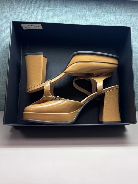 Newn’Box Tea Rose Sz 9.5 Patent Leather Block Heel Pumps by COACH in Honey Brown - Picture 1 of 10